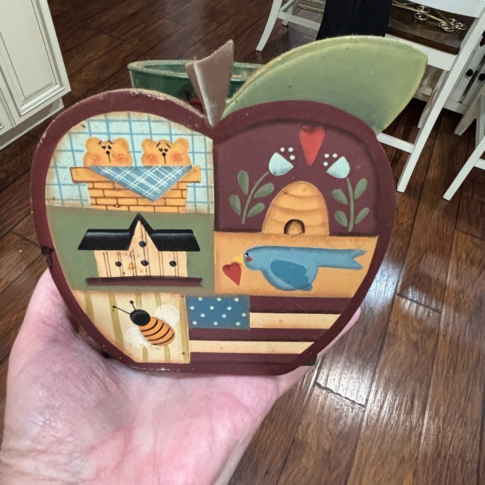 Vintage Hand-Painted Wooden Apple Decor - Folk Art Bird & Bee Grandma Core